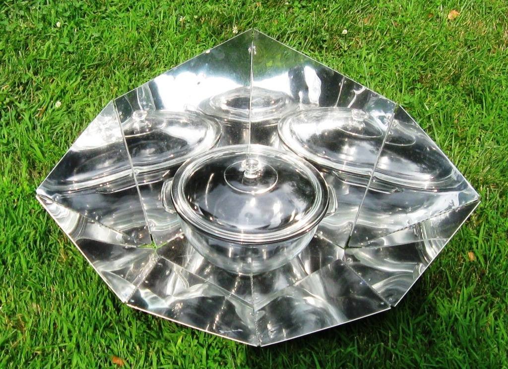 What is a solar cooker